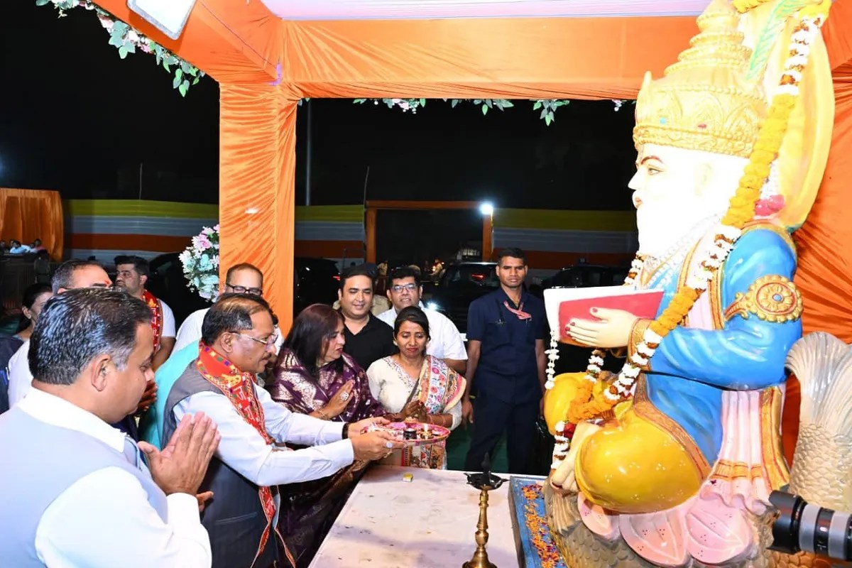 Raipur: चंड्र जी रात में सीएम साय ने भगवान झूलेलाल से की छत्तीसगढ़ की समृद्धि की कामना