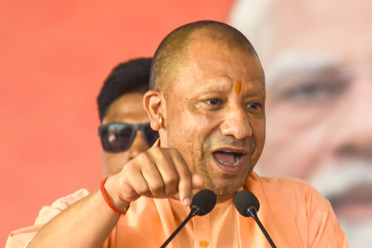 ‘बुलेट ट्रेन की रफ्तार का मुकाबला नहीं कर पाएगी पंचर साइकिल’, गोरखपुर में CM योगी का अखिलेश पर तीखा प्रहार