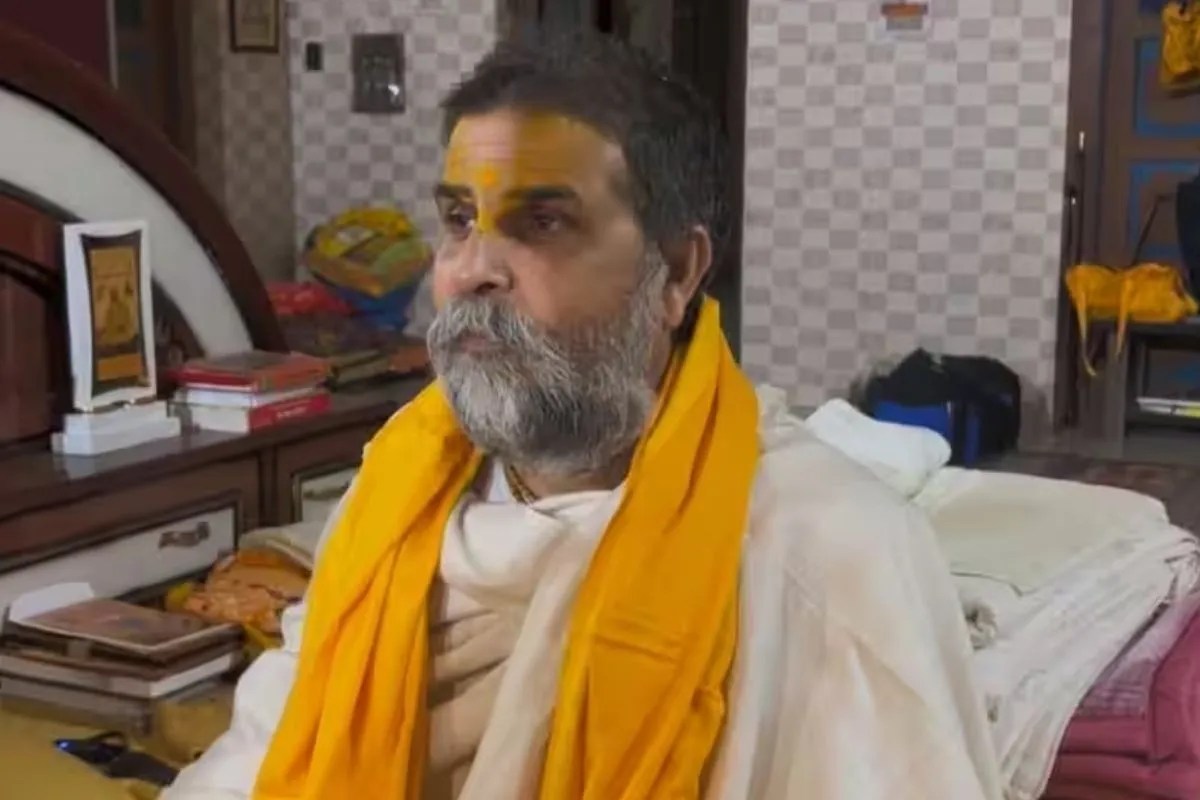 मिसाइलें गरज रहीं थी…थोड़ी ही दूर पर अमेरिकन बेस पर गिर रहीं थी; अयोध्या लौटे पीठाधीश्वर ने बताया खौफनाक मंजर