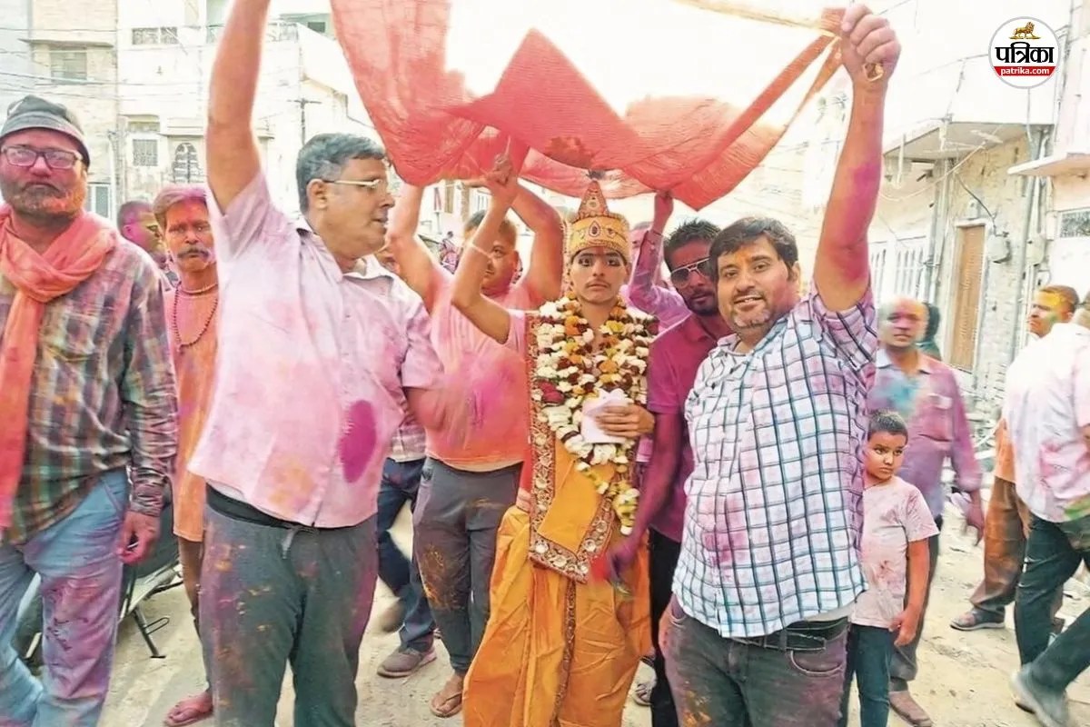 Unique Holi: धुलण्डी के दिन निकलती है बारात… रंगों के बीच विवाह जैसा माहौल, मगर नहीं होती शादी! जानिए अनोखी परंपरा