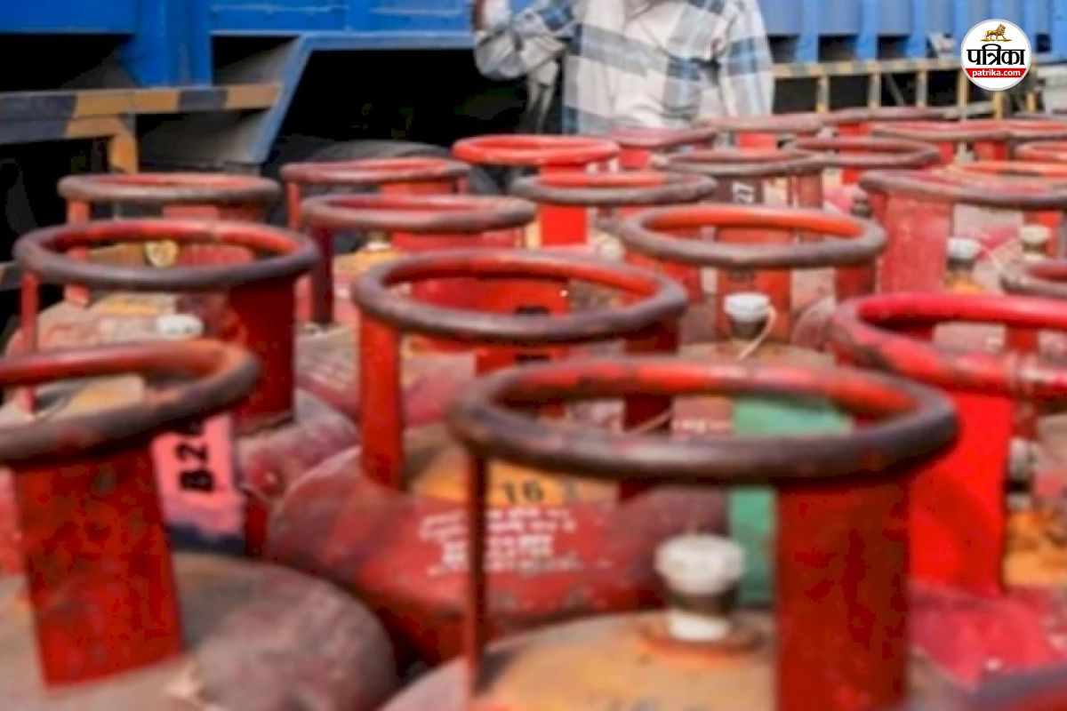 छत्तीसगढ़ में जमाखोरी पर बड़ा एक्शन! 3,841 सिलिंडर जब्त, 97 लोगों पर FIR, पेट्रोल-डीजल पर नई पाबंदी…