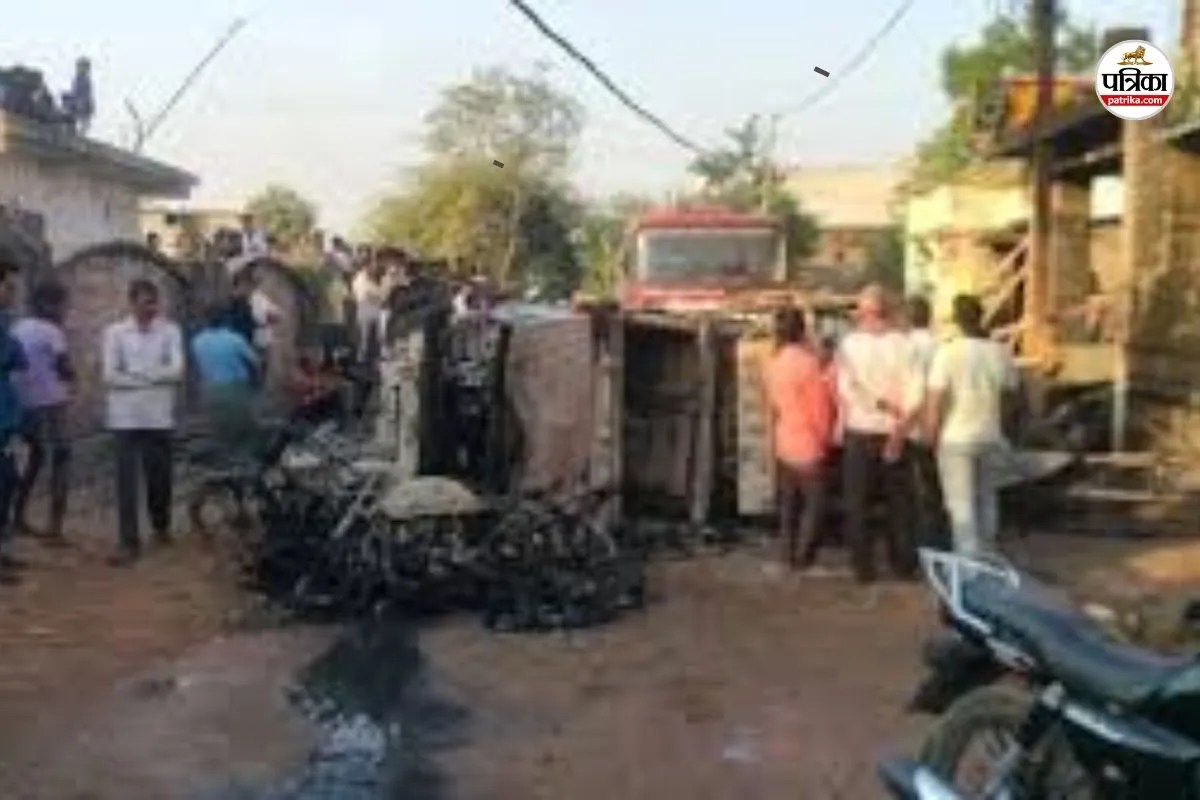 होली विवाद बड़ी हिंसा में बदला! मारपीट और लूटपाट कर 30 लोगों ने घर घेरकर लगाई आग, जानें पूरा मामला…