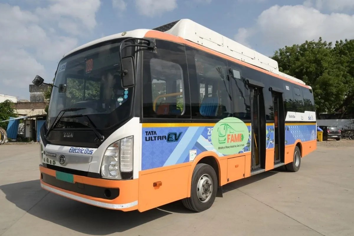 Ahmedabad: शहर में 2027 तक दौड़ेंगी 1960 इलेक्ट्रिक बसें