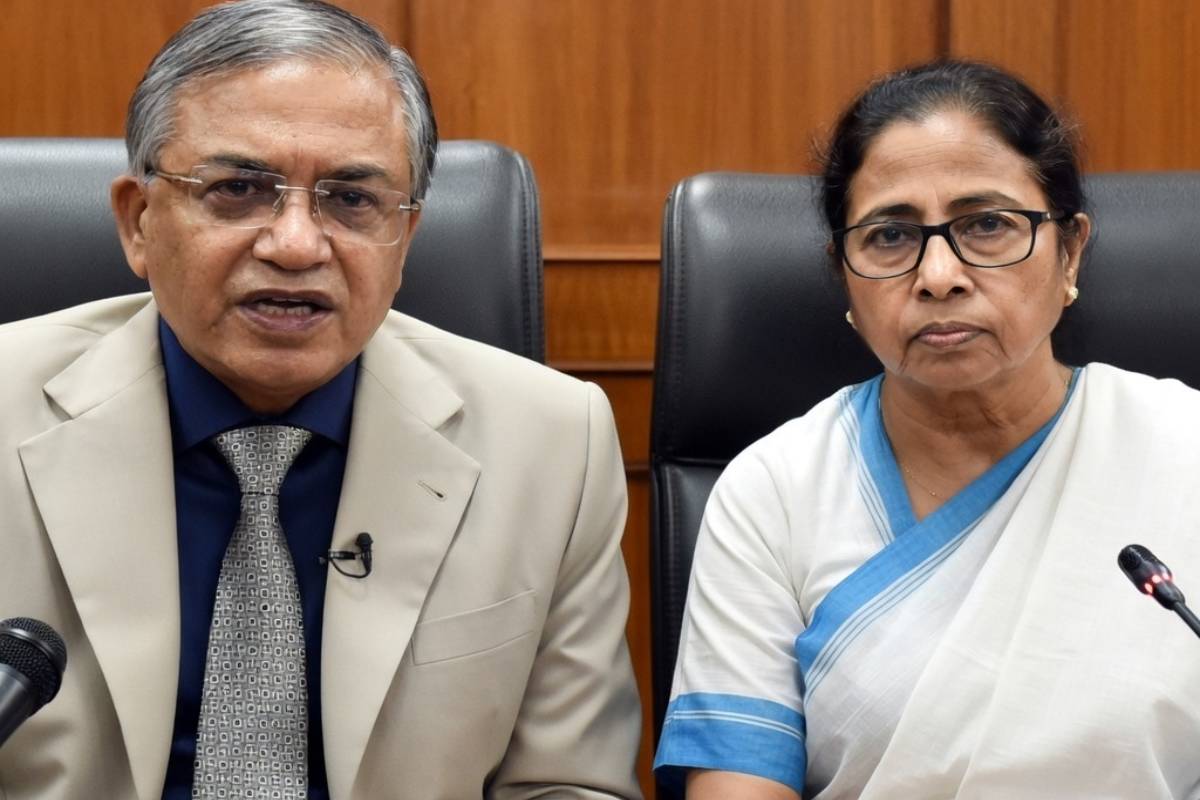 बंगाल में IAS-IPS अधिकारियों के दनादन ट्रांसफर, ममता ने EC को चिट्ठी लिखकर कहा- मनमाने फैसले…