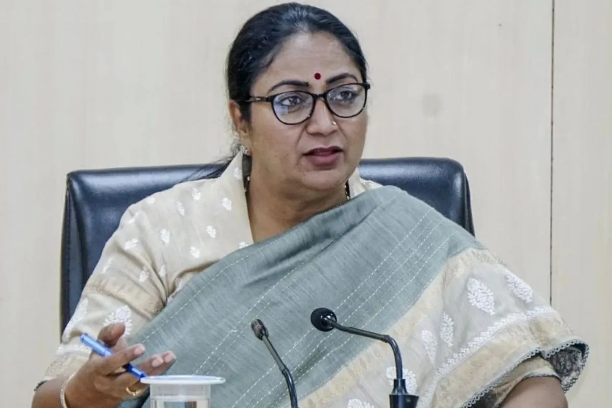 दिल्ली को मिला सिर्फ लोन और नुकसान: विधानसभा में बरसीं CM रेखा गुप्ता, AAP के दावों की निकाली हवा