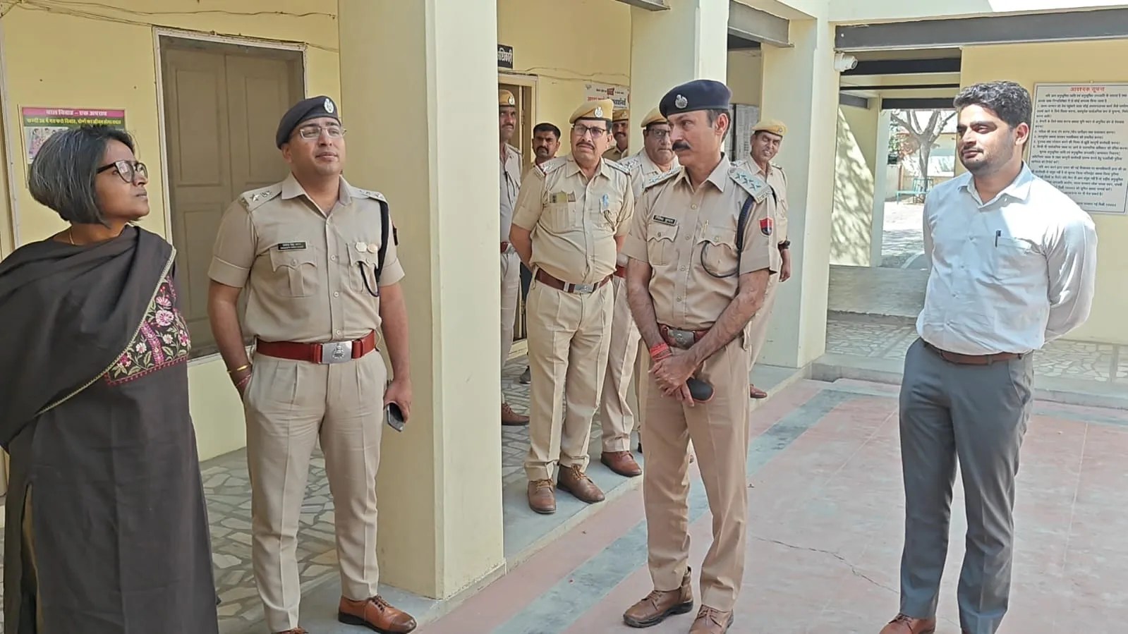 ट्रैफिक समस्या, अवैध कट बंद करने को लेकर संबंधित अधिकारियों को दिए निर्देश