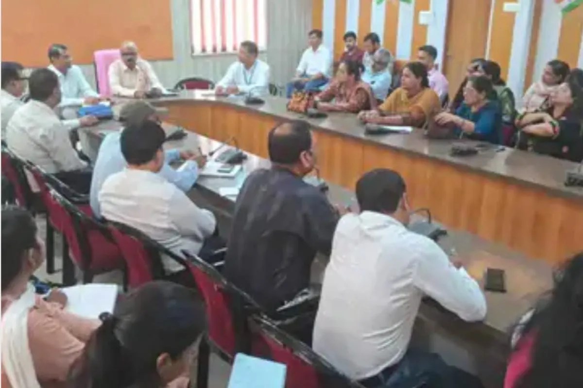 बच्चियों को सर्वाइकल कैंसर से बचाव का अभियान शुरू, गोरखपुर में 54 हजार बच्चियों को लगेगा HPV टीका