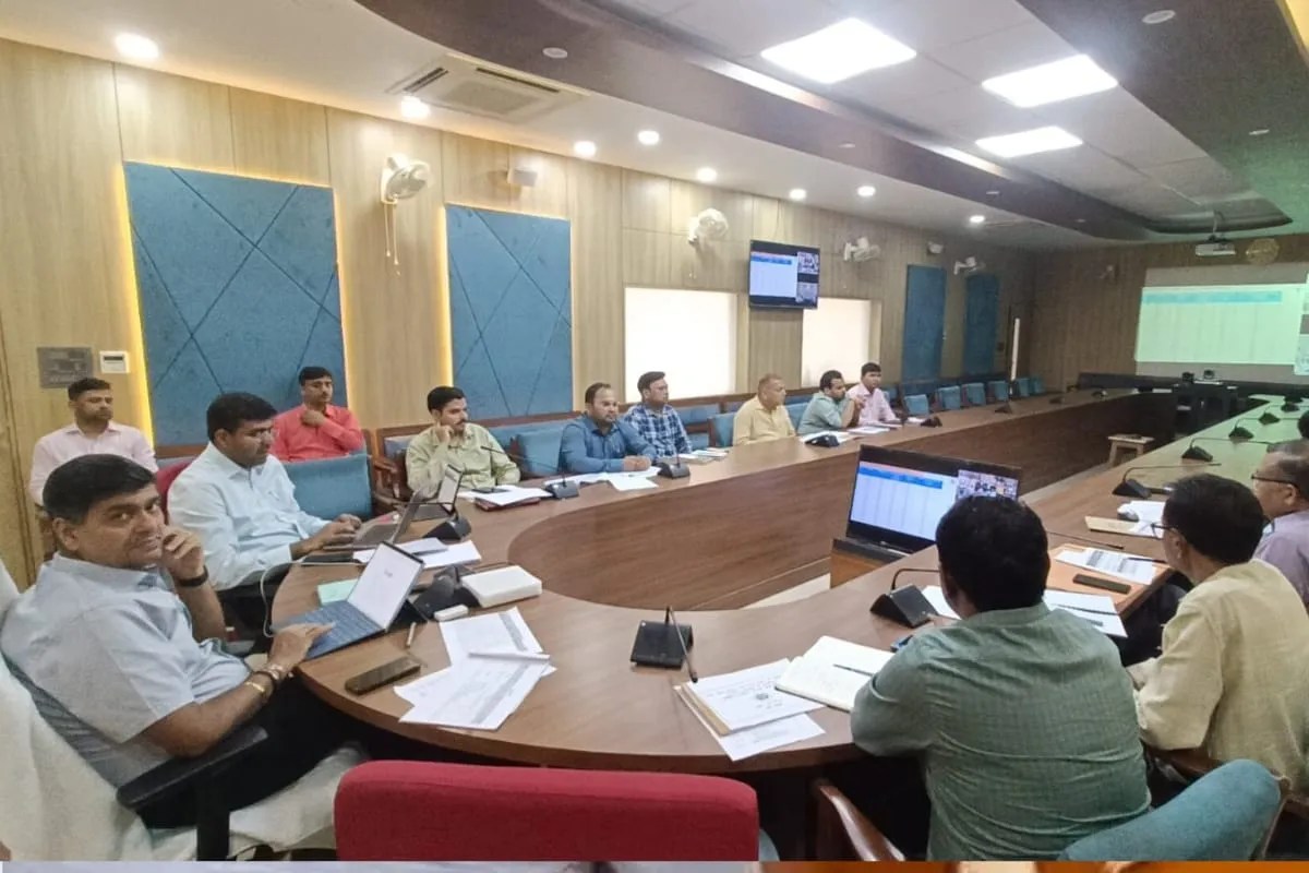 ई-ऑफिस फाइल मूवमेंट में सीडीओ कार्यालय गोरखपुर अव्वल, वीडियो कॉन्फ्रेंसिंग में दी गई जानकारी