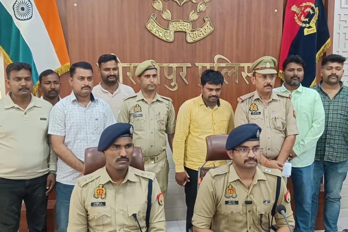 गोरखपुर पुलिस को मिली बड़ी कामयाबी, ट्रक ड्राइवर ही निकला चोर…45 लाख का फिलिप्स एलईडी बल्ब बरामद