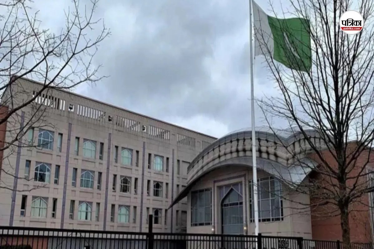 इजरायल के निशाने पर पाकिस्तान, तेहरान में पाकिस्तानी दूतावास पर एयरस्ट्राइक