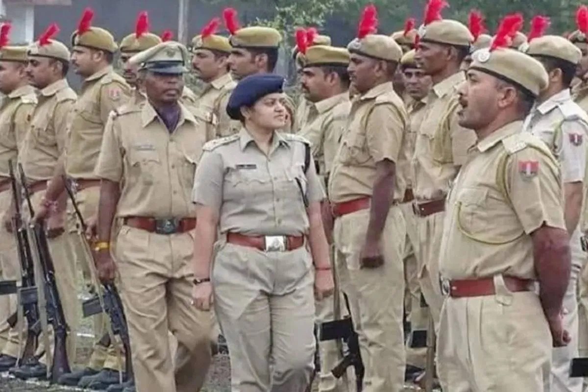 एमपी: पुलिसकर्मियों को भारी पड़ रहे जूते, कमर-एड़ी-घुटनों और गर्दन में हो रहा असहनीय दर्द
