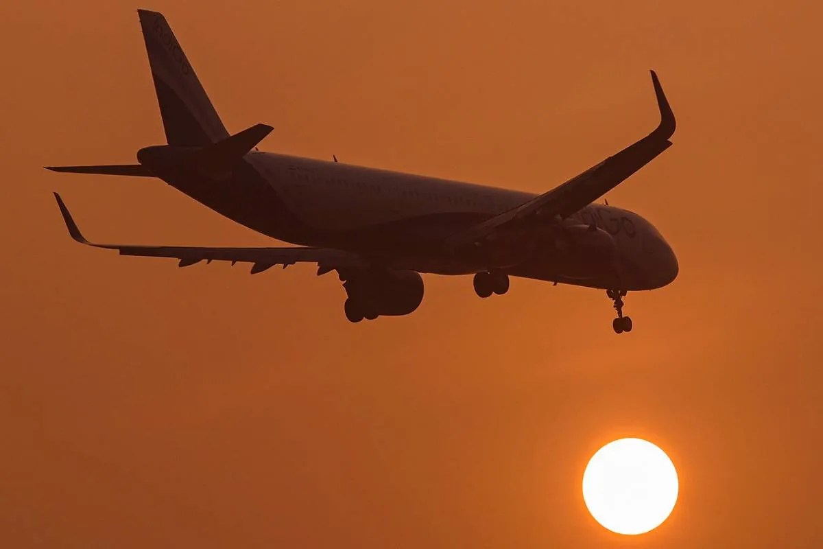 Flight News: दिल्ली-प्रयागराज उड़ानें 15 अप्रैल तक ही, नया टाइमटेबल जल्द जारी करेगा एलाइंस एयर