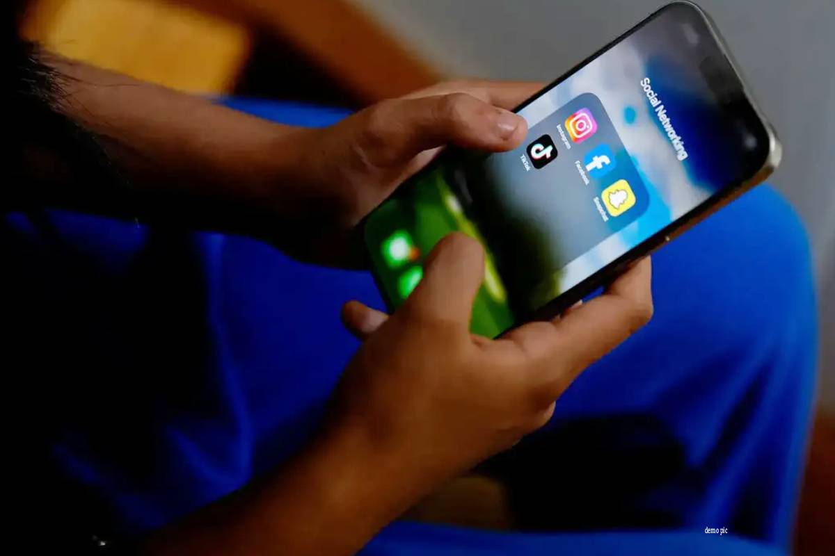 आपकी बात : मोबाइल बार-बार ध्यान नहीं भटकाए उसके लिए क्या किया जाए