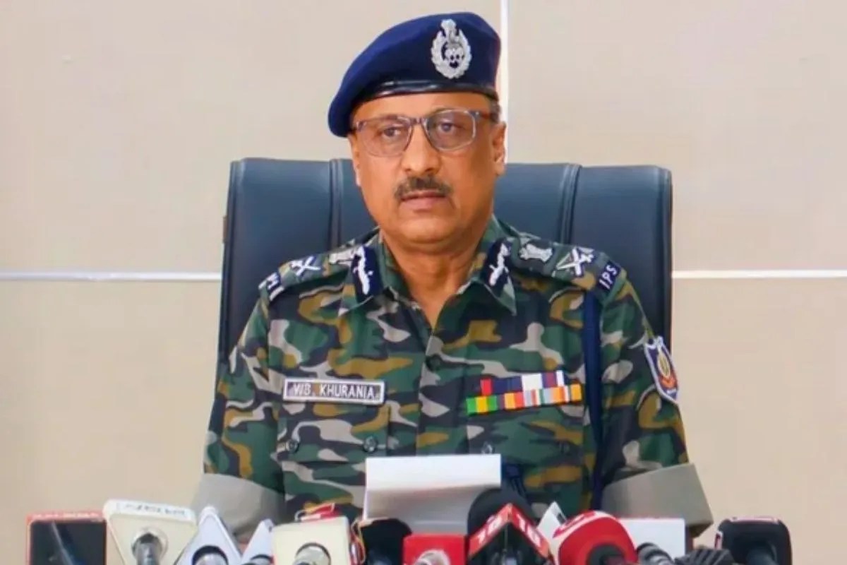 सुरक्षा बलों को बड़ी सफलता: 27 उग्रवादी ढेर, 77 माओवादियों ने सरेंडर किया, DGP बोले- सरेंडर करो या अंजाम भुगतो