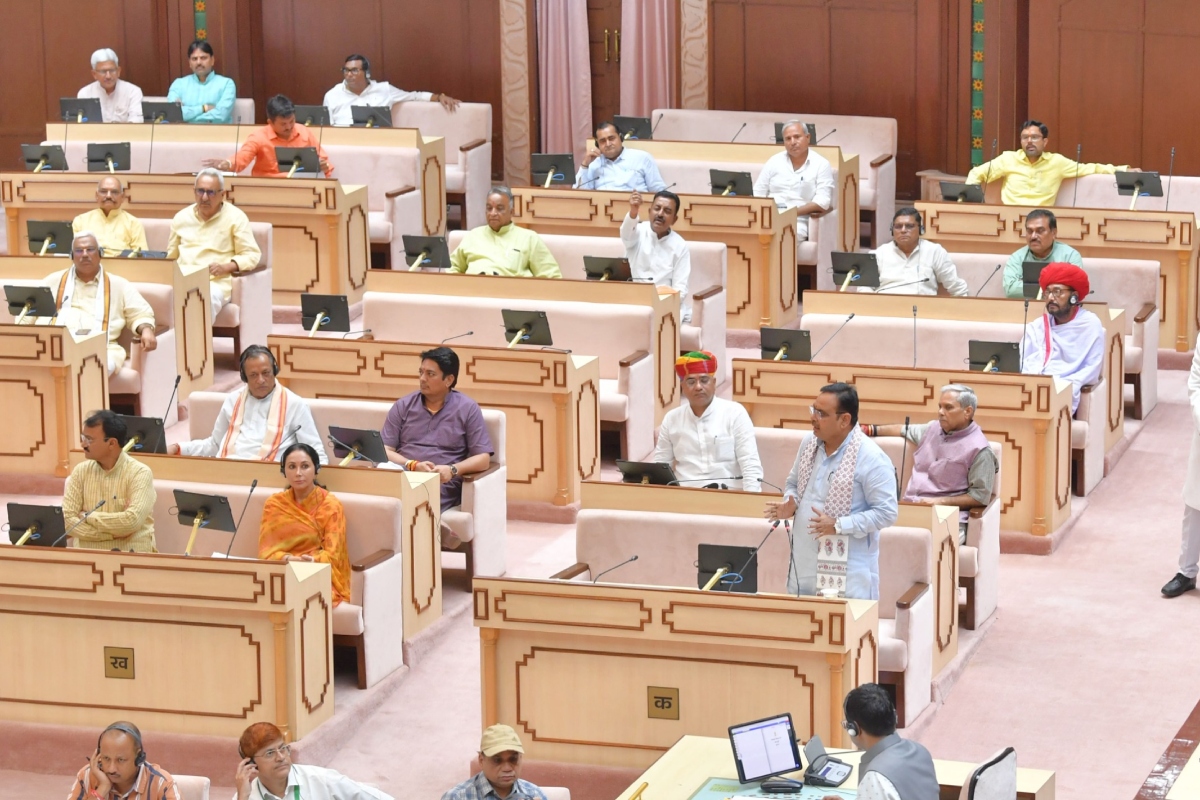 Rajasthan News: राजस्थान में दुकानों-संस्थानों में काम का समय अब 10 घंटे, ओवरटाइम सीमा भी बढ़ाई; विधानसभा में संशोधन विधेयक पारित