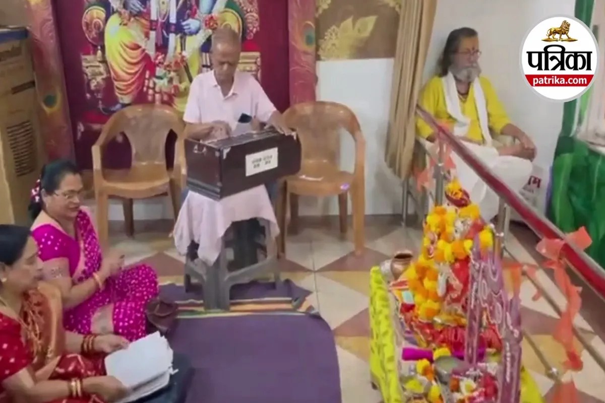 Raipur: श्रीराम जन्मोत्सव में बूढ़ापारा मंडली ने प्रस्तुत किए भजन