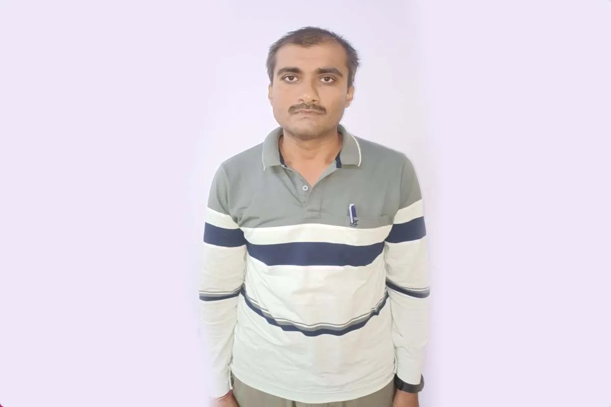 एमपी में बिना रिश्वत के फाइल नहीं बढ़ा रहा था जन शिक्षक, लोकायुक्त ने पकड़ा