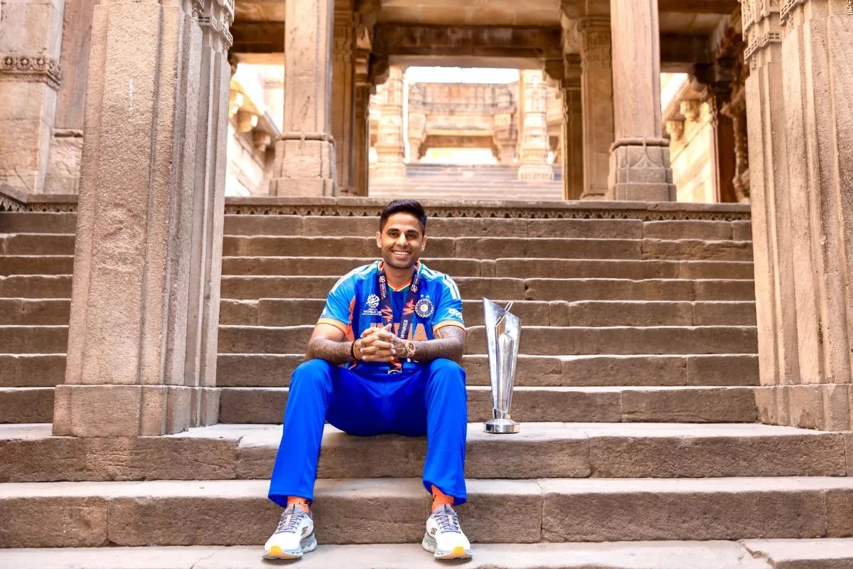 मस्जिद या गुरुद्वारे में क्यों नहीं गई T20 वर्ल्डकप की ट्रॉफी? कीर्ति आजाद को हरभजन से मिला करारा जवाब