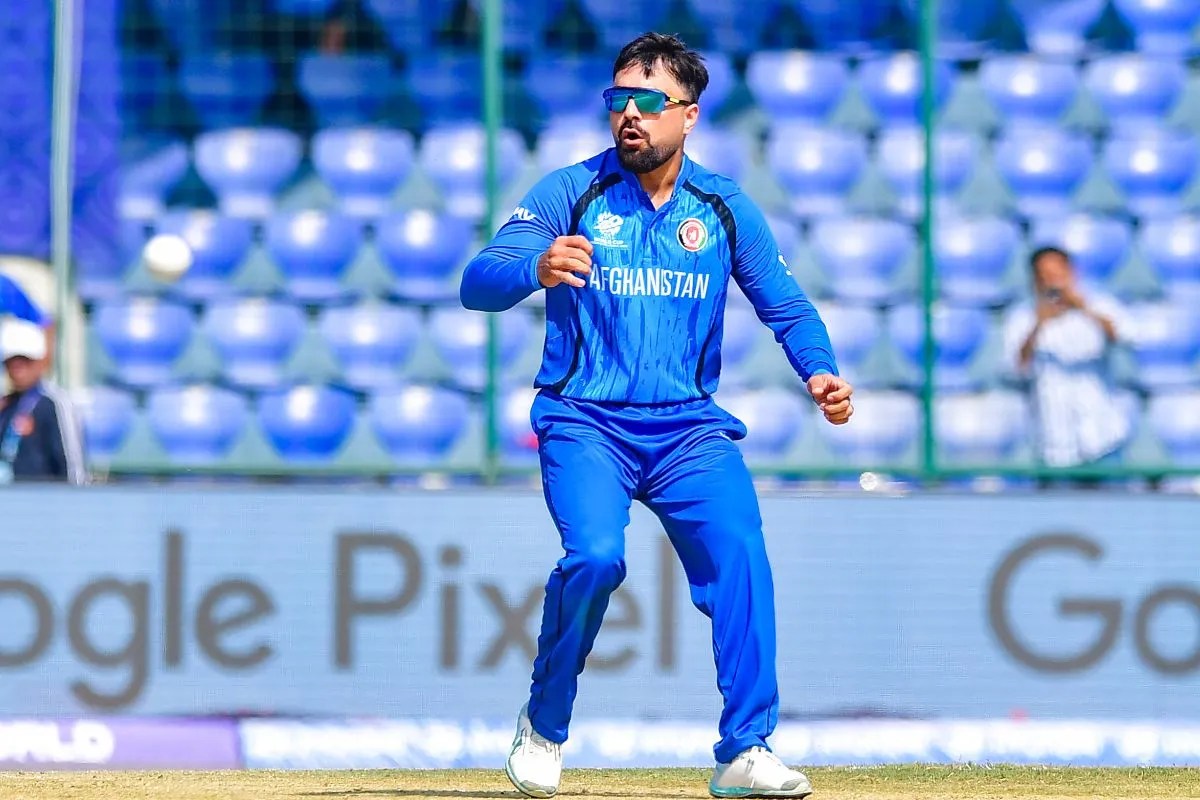 T20 वर्ल्डकप में हार के बाद ACB का बड़ा एक्शन, राशिद खान से कप्तानी छीन इस तूफानी बल्लेबाज को दी कमान