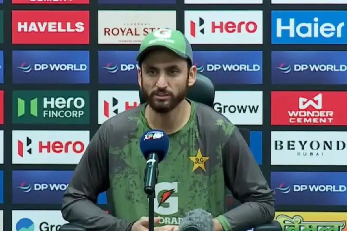 पाकिस्तानी पत्रकार ने तो हद ही पार कर दी! सलमान आगा से प्रेस कॉन्फ्रेंस में पूछ लिया ऐसा सवाल