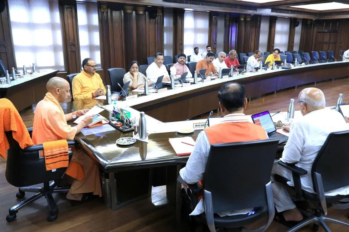 योगी सरकार की कैबिनेट बैठक आज, यूपी पंचायत चुनाव को लेकर लग सकती है मुहर!