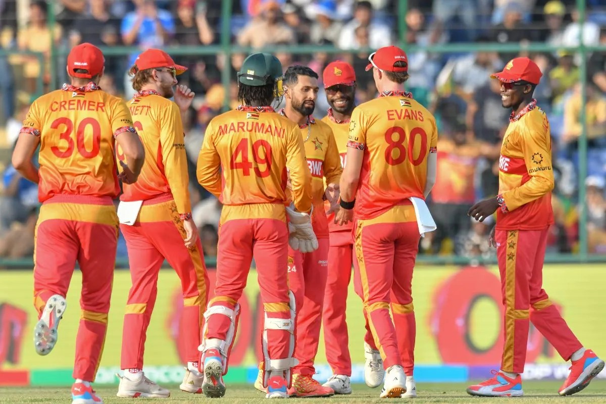 Iran-US Israel War: भारत में फंसी जिम्बाब्वे की टीम स्पेशल रूट से स्वदेश रवाना, पाकिस्तान और वेस्टइंडीज को वापसी का इंतजार