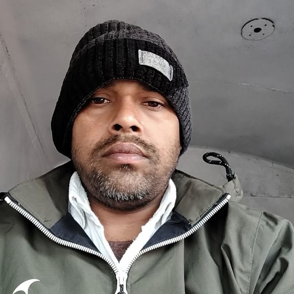 गोमो स्टेशन पर ट्रेन मैनेजर की मौत:ड्यूटी जॉइन करते समय मालगाड़ी पर चढ़ते वक्त नीचे गिरे, हार्ट अटैक की आशंका