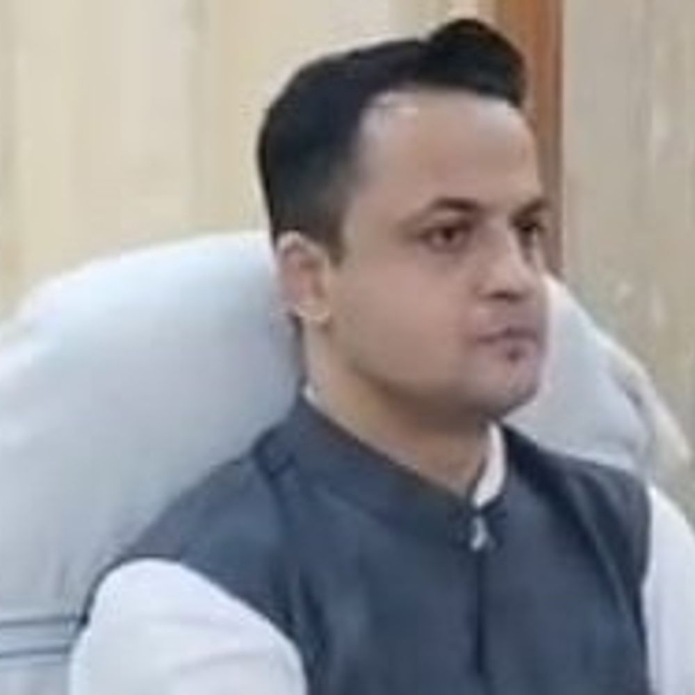 मधुबनी में 33 गैस एजेंसियों ने शुरू की होम डिलीवरी:सोशल मीडिया-नियंत्रण कक्ष से मिली शिकायतों पर त्वरित कार्रवाई, प्रतिदिन 175 सिलेंडर कम हो रहे प्राप्त