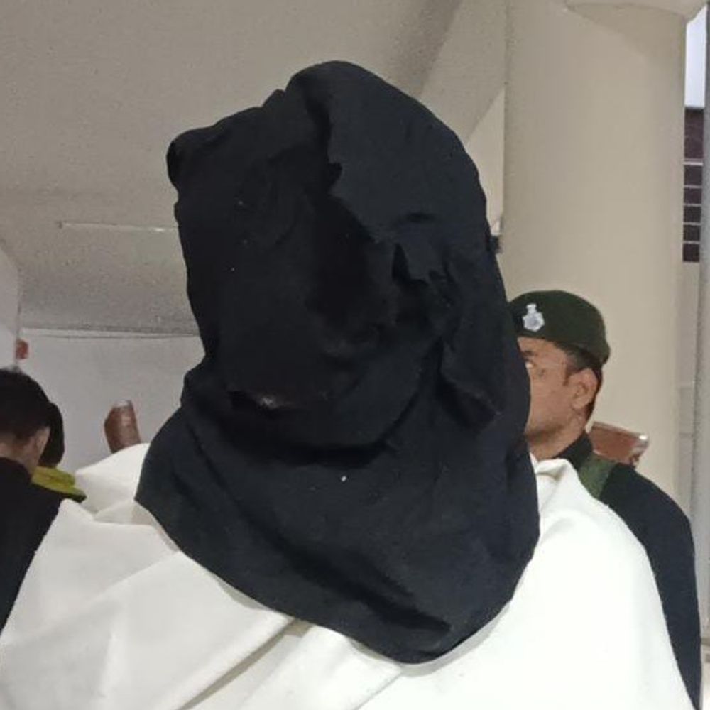 एक साल से फरार बदमाश अनिल शर्मा गिरफ्तार:गया में फर्जी दस्तावेज से जमीन हड़पने का आरोप; साथी के साथ की थी मारपीट