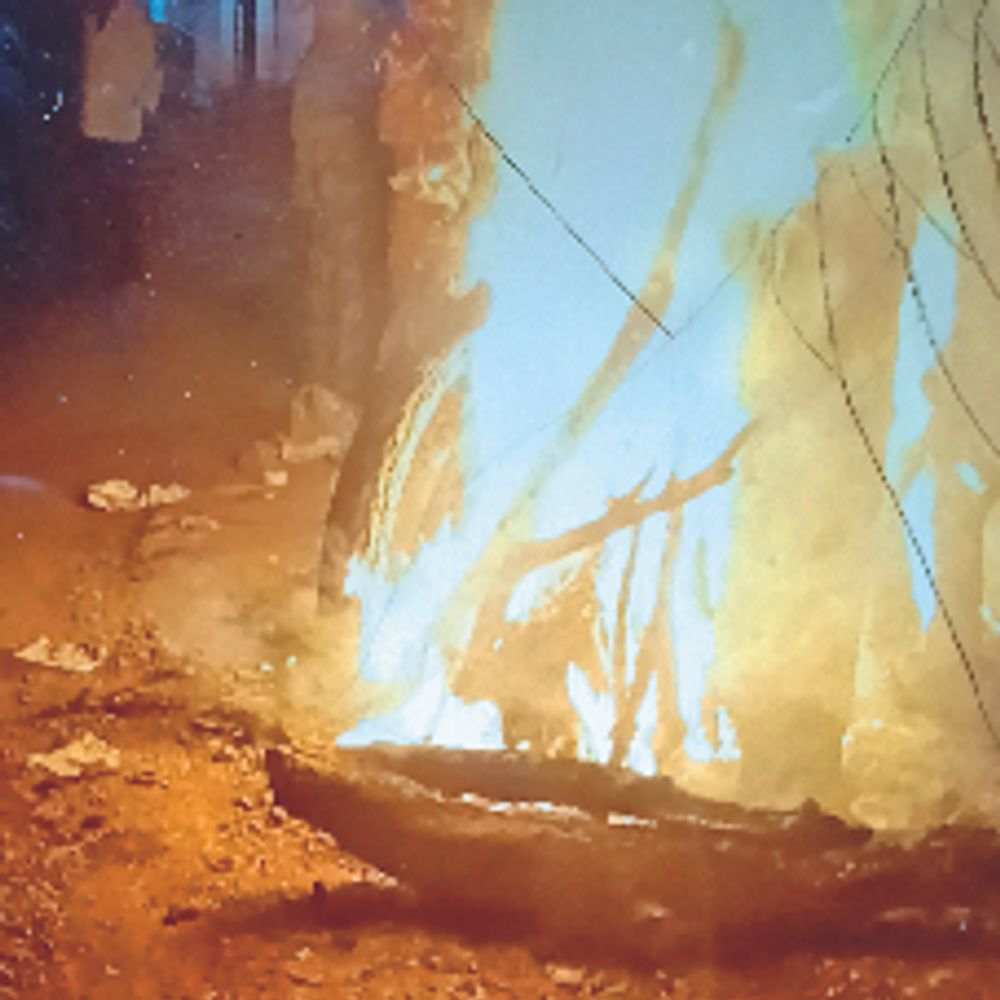 पारंपरिक रीति-रिवाज से किया होलिका दहन, आज धुलेंडी