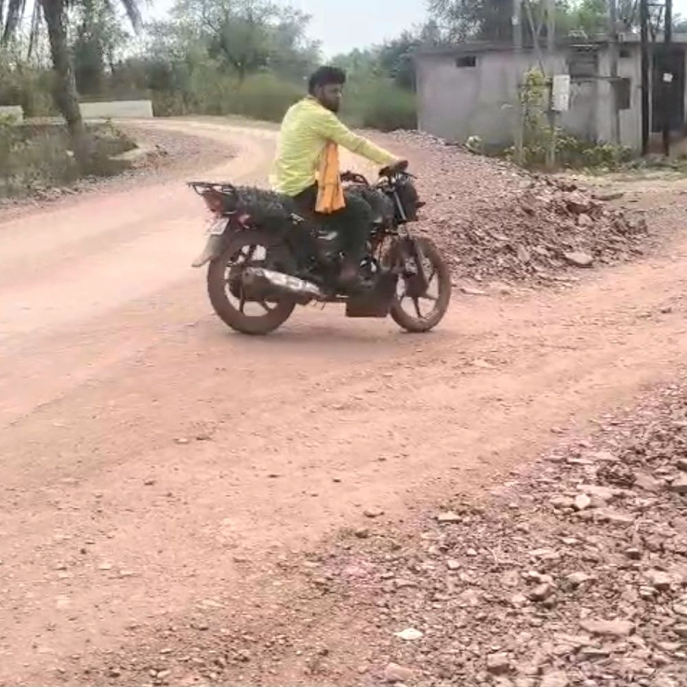 सेमरा का स्थायी रास्ता नहीं बना, ठेकेदार पर लापरवाही