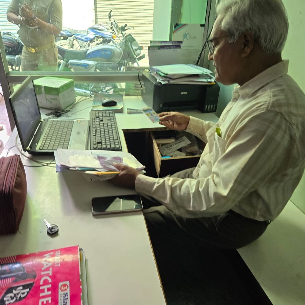 संभल में दो अवैध पैथोलॉजी लैब सील:बिना पंजीकरण चल रहीं लैब पर सिटी मजिस्ट्रेट ने की कार्रवाई