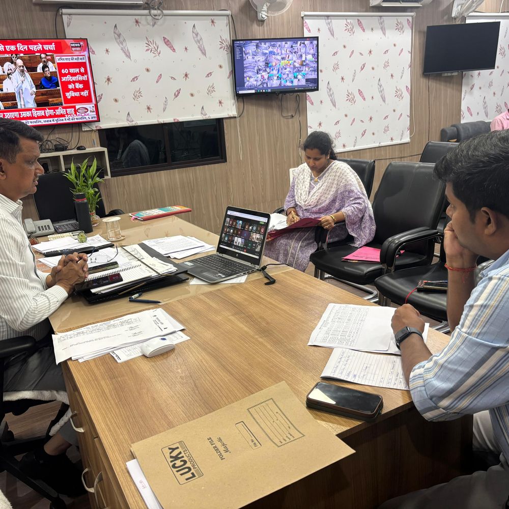 खगड़िया में गैस सप्लाई सामान्य बताई:डीएम ने समीक्षा बैठक की, कालाबाजारी पर सख्त कार्रवाई की चेतावनी दी, अफवाहों से दूर रहने की अपील