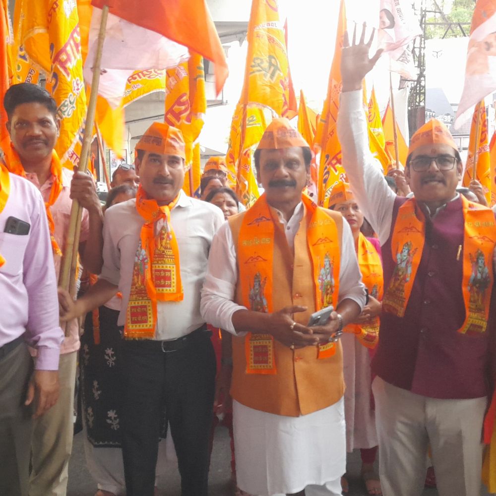 लखनऊ में भारतीय नववर्ष का उत्साह:अखिल भारतीय उद्योग व्यापार मंडल ने निकाली भव्य स्वागत यात्रा