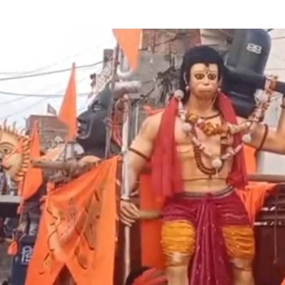 गुरारू में रामनवमी पर भव्य शोभायात्रा निकली गई:जय श्रीराम के लगे नारे, रंग-बिरंगी झांकियों बनी आकर्षण का केंद्र