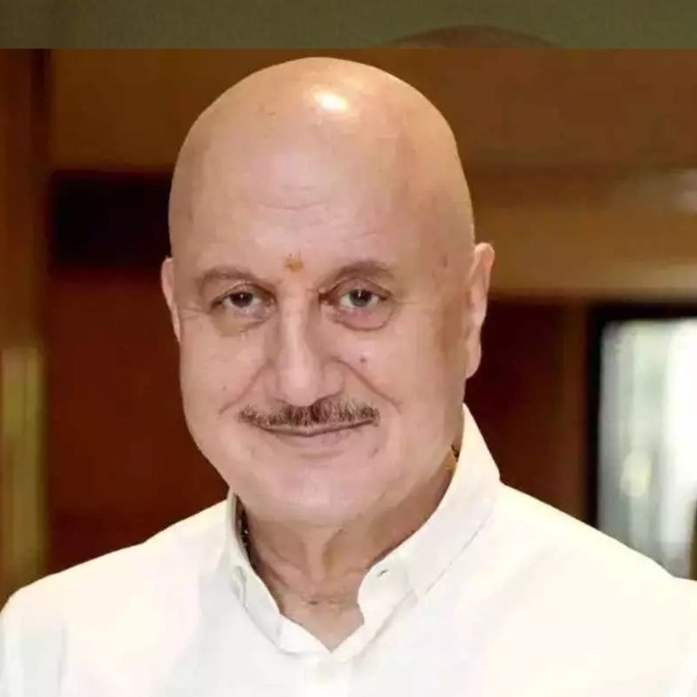 अनुपम खेर दिवंगत सतीश कौशिक की बेटी के स्कूल पहुंचे:वंशिका की प्ले की परफॉर्मेंस देखकर बोले-जिंदगी की सबसे बड़ी खुशी मिली