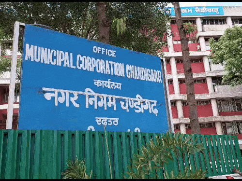 चंडीगढ़ निगम 116 करोड़ घोटाला, अधिकारियों की जांच की मांग:कांग्रेस–बचाने में लगे अधिकारी, मेयर–एक्शन टेकन रिपोर्ट मांगी, स्मार्ट सिटी फंड एफडी फर्जी