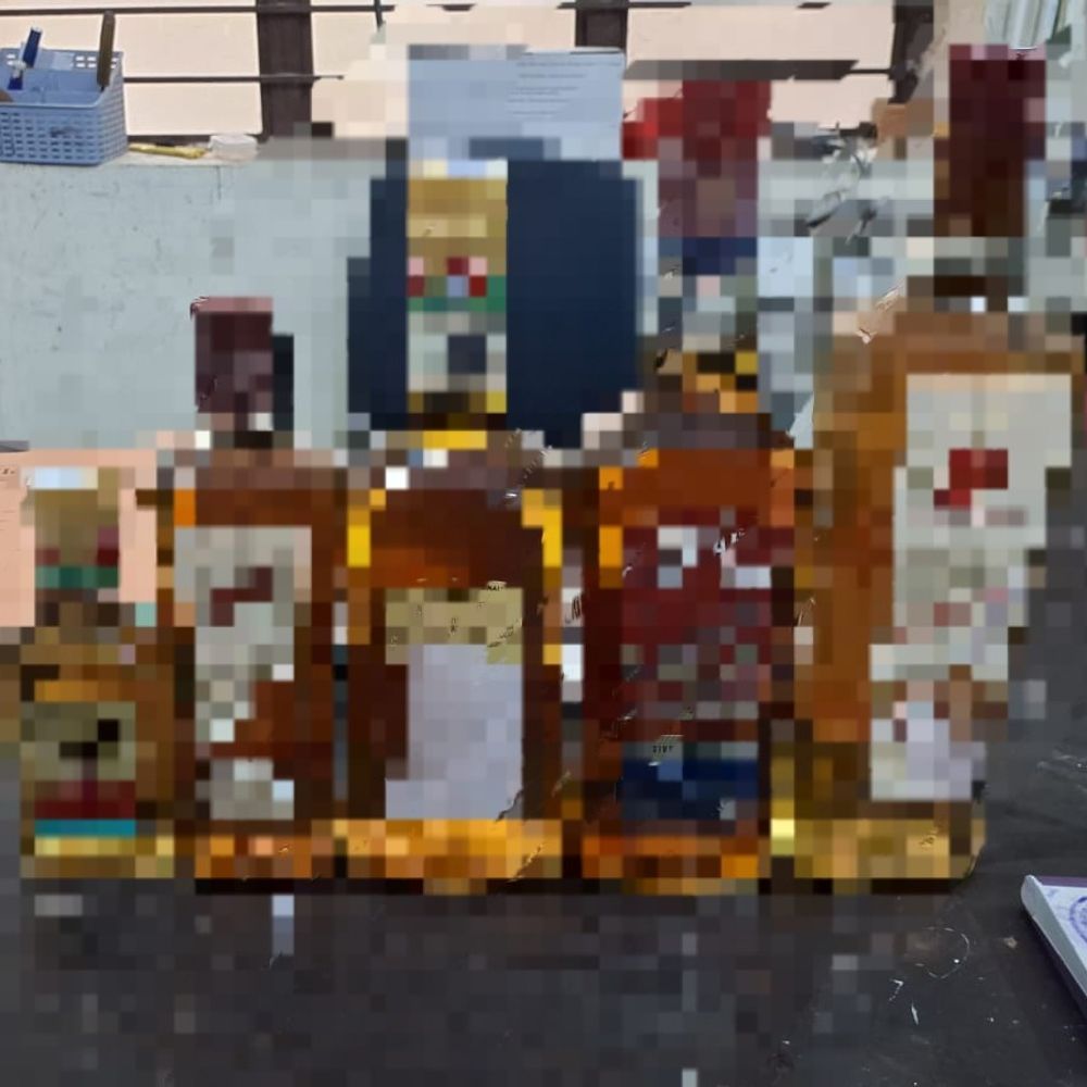 मुजफ्फरपुर में पुलिस ने की कार्रवाई:75 बोतल विदेशी शराब के साथ महिला गिरफ्तार, 45 हजार कीमत