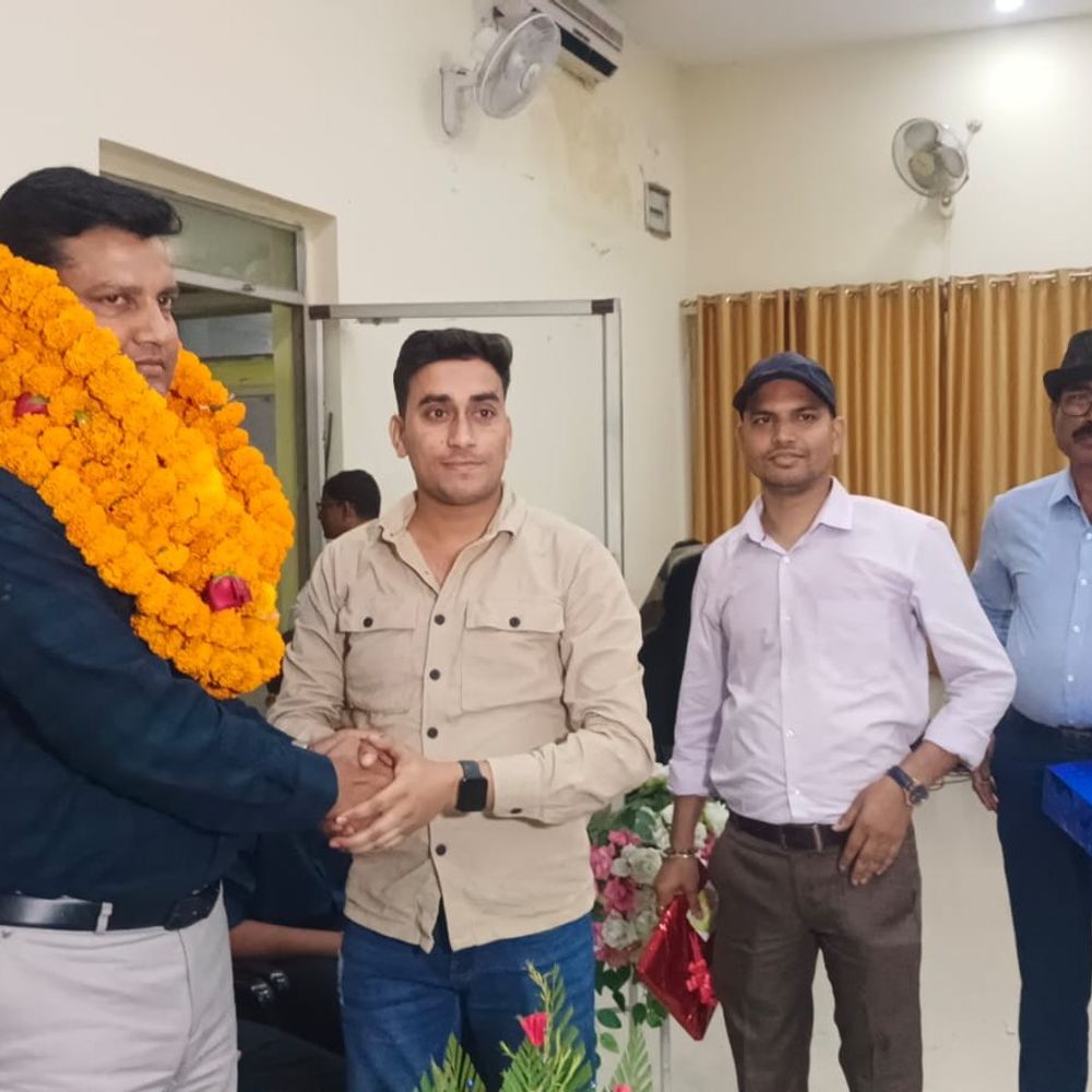 RPF इंस्पेक्टर राकेश कुमार का कटिहार से तबादला:विक्रम कुमार संभालेंगे कमान, विदाई समारोह में SIB इंस्पेक्टर ने शायरी से प्रस्तुत की भावनाएं