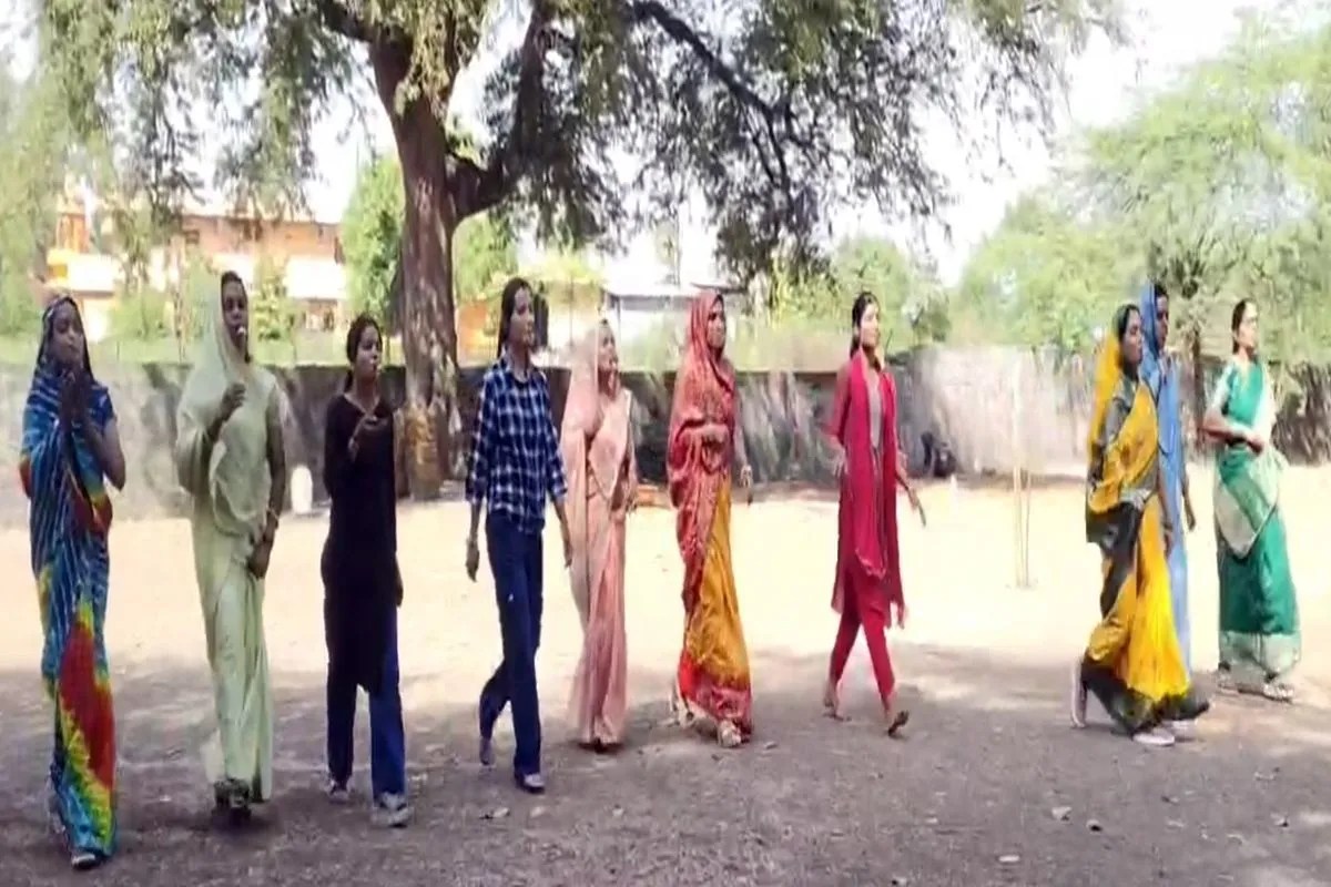 चम्मच रेस में माया का जलवा, चेयर रेस में पूजा अव्वल