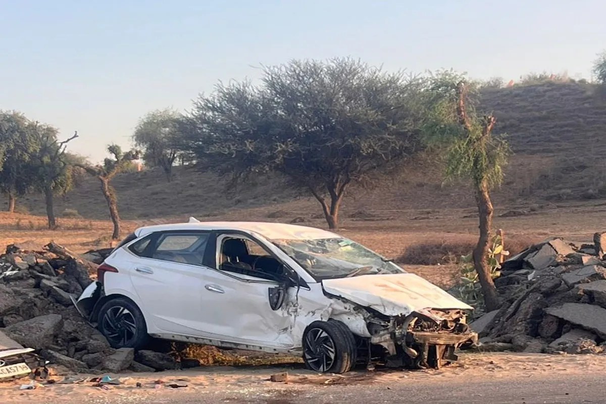 Churu Accident: मातम में बदली होली की खुशियां, मेगा हाईवे पर युवक की मौत, कार के उड़े परखच्चे