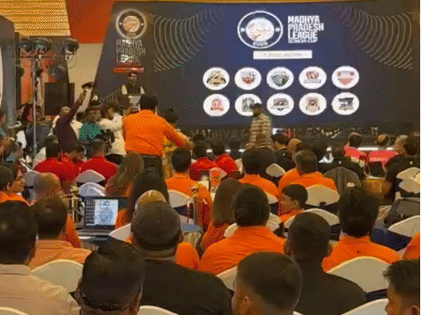 MPL के सबसे महंगे खिलाड़ी शिवांग कुमार:बुंदेलखंड बुल्स ने 13 लाख में खरीदा; आवेश खान 8.20 लाख, शिवम शुक्ला 6.60 लाख में बिके