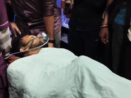 भागलपुर में कैफे संचालक को सीने में मारी गोली:चार राउंड फायरिंग, गंभीर हालत में पटना रेफर; पिता बोले- हमारी किसी से दुश्मनी नहीं है