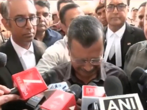 केजरीवाल-सिसोदिया ने सुप्रीम कोर्ट का रुख किया:शराब नीति मामले में हाईकोर्ट के समन को चुनौती, जज बदलने की मांग; ट्रायल कोर्ट से बरी हो चुके