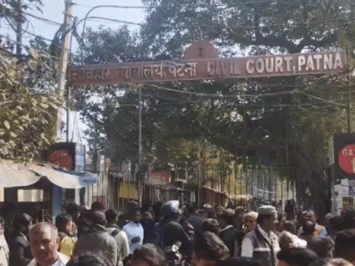 पटना सिविल कोर्ट को बम से उड़ाने की धमकी:सुबह मिला ईमेल, एंट्री प्वाइंट पर सुरक्षा बढ़ाई; लगातार धमकी मिलने पर भी नहीं पकड़ाए आरोपी