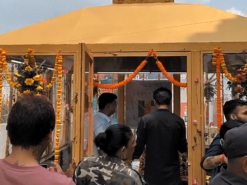 जल्ला हनुमान मंदिर में अब होगी नवग्रह शांति पूजा:आज नवग्रह मंडप में 9 ग्रहों की होगी स्थापना, महाबलीपुरम से मंगाई गई मूर्तियां