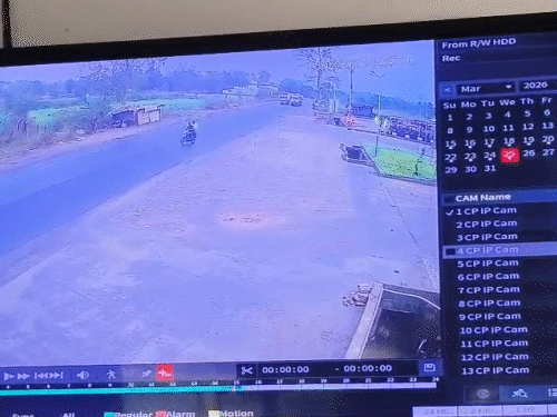 पूर्व-मंत्री की फॉलो गाड़ी ने बाइक को मारी टक्कर,LIVE VIDEO:2 युवकों की मौत, उछलकर 50 मीटर दूर फेंकाए,100KM थी रफ्तार, बाइक के उड़े परखच्चे