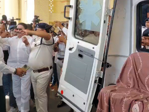 अनंत सिंह के राजनीति से संन्यास लेने के 3 कारण:बढ़ती उम्र, कोर्ट का चक्कर, लंदन रिटर्न बेटा संभालेगा बाढ़, मोकामा की राजनीतिक विरासत