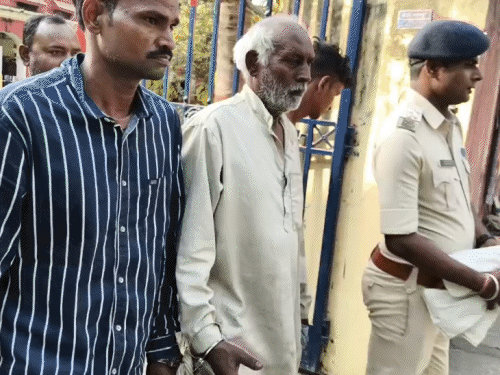 सिर काट कर लाश के 5 टुकड़े किए:तालाब में छिपाया सिर, 3 बदमाश अरेस्ट; नौकरी से निकालने पर हुआ था झगड़ा; दबिया जब्त