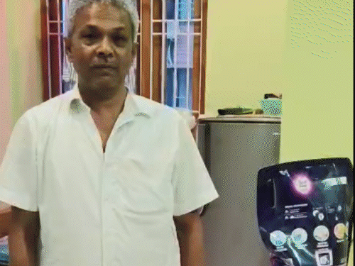 दैनिक भास्कर क्विज के विजेता बने हिलसा के शिक्षक चंद्रभूषण:इनाम में मिली वॉशिंग मशीन, पिछले 3 साल से यूज कर रहे डीबी न्यूज एप